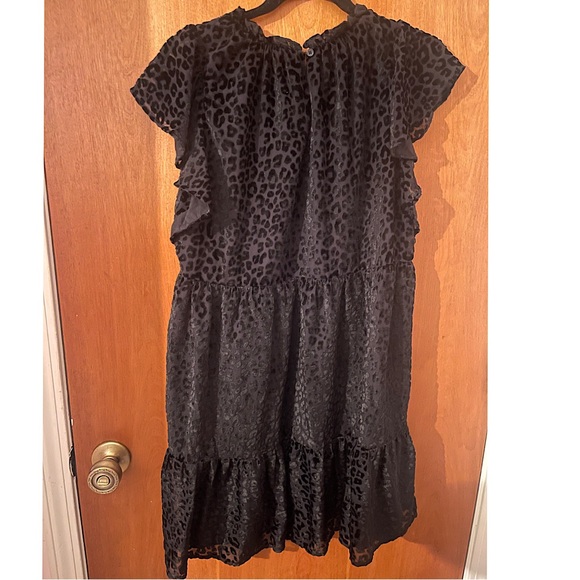 LOFT Leopard Flutter Sleeve Dress - Picture 3 of 4